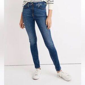 Madewell Jeans 10" Roadtripper Denim Ridgefield Wash 23 front zip